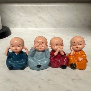 See no evil, speak no evil monks